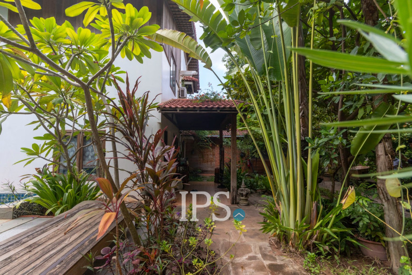 8 Bedroom Boutique Hotel For Sale - Slor Kram, Siem Reap