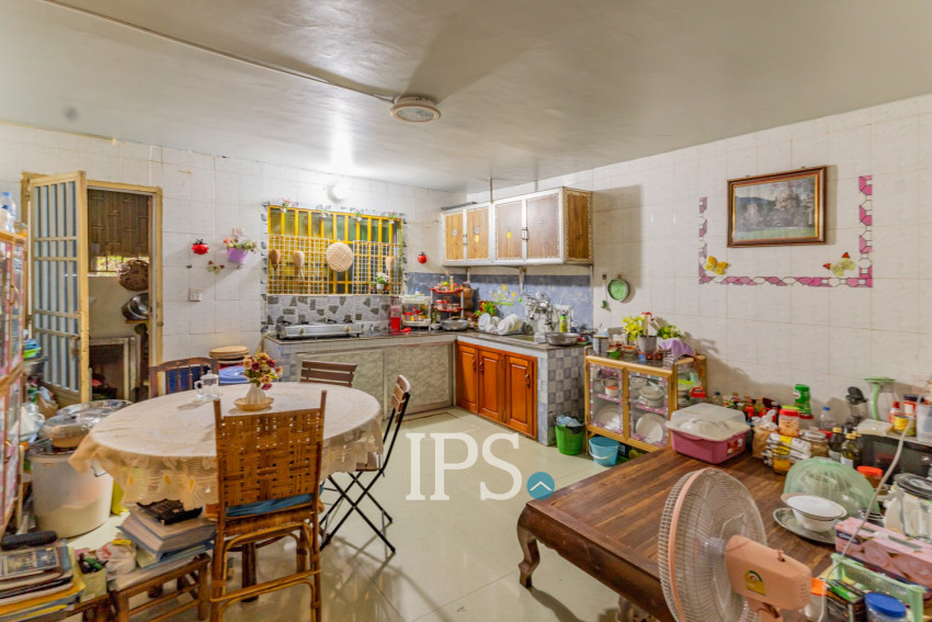 5 Bedroom Flat House For Sale - Kakab,  Phnom Penh