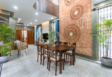 4 Bedroom Villa For Rent - Sala Kamreuk, Siem Reap thumbnail