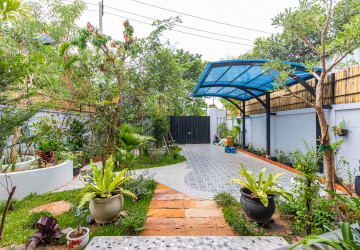 4 Bedroom Villa For Rent - Sala Kamreuk, Siem Reap thumbnail