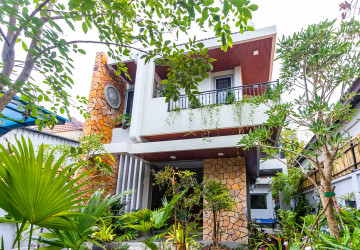 4 Bedroom Villa For Rent - Sala Kamreuk, Siem Reap thumbnail