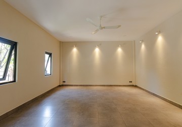 4 Bedroom House For Rent - Sala Kamreuk, Siem Reap thumbnail