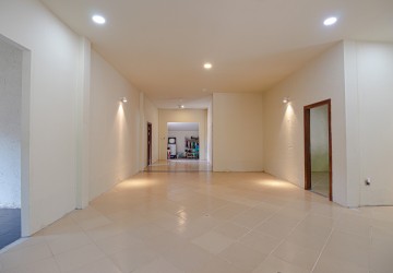 4 Bedroom House For Rent - Sala Kamreuk, Siem Reap thumbnail