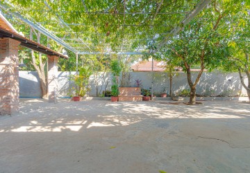 4 Bedroom House For Rent - Sala Kamreuk, Siem Reap thumbnail