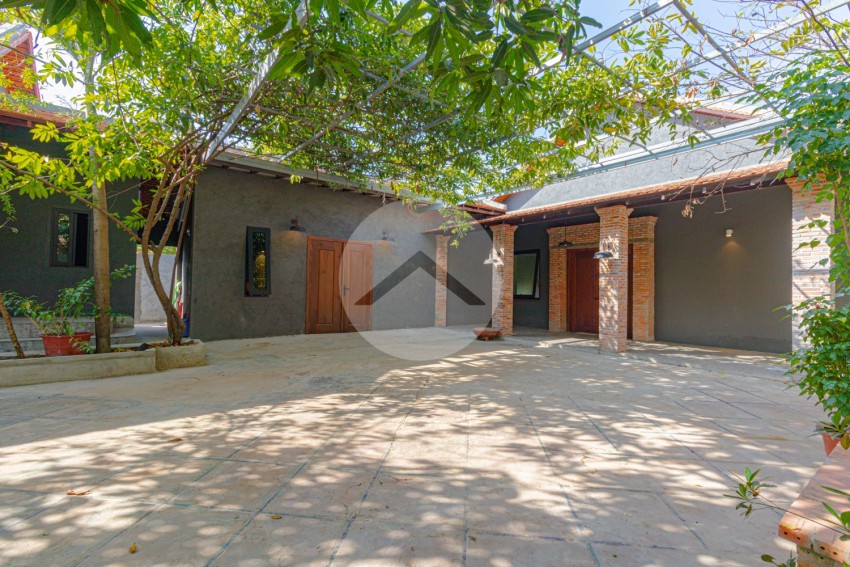 4 Bedroom House For Rent - Sala Kamreuk, Siem Reap