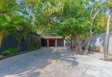 4 Bedroom House For Rent - Sala Kamreuk, Siem Reap thumbnail