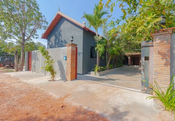 4 Bedroom House For Rent - Sala Kamreuk, Siem Reap thumbnail
