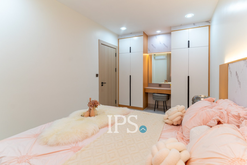 2 Bedroom Condo for Sale Kingston Royale, Near Russian Market, Boeung Tompun, Phnom Penh