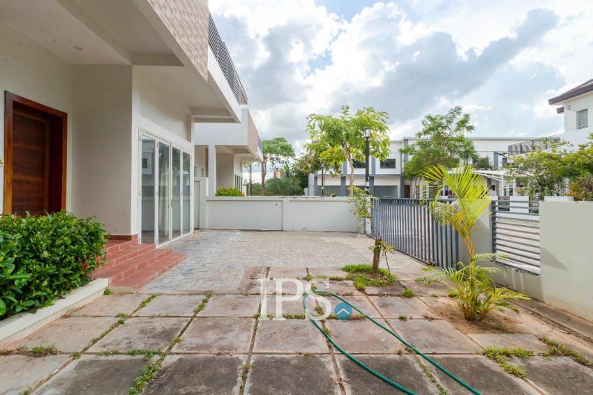 3 Bedroom Villa For Rent - Melbourne Residence, Sra Ngae, Siem Reap