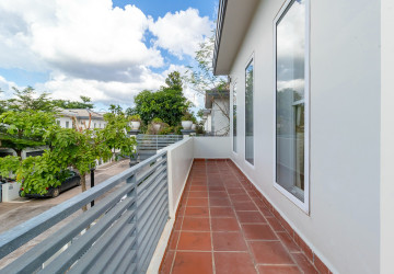 3 Bedroom Villa For Rent - Melbourne Residence, Sra Ngae, Siem Reap thumbnail