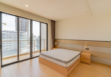 1 Bedroom Condo For Rent - Platinum , BKK1, Phnom Penh thumbnail