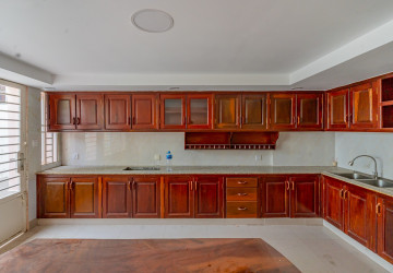 6 Bedroom Link House For Rent - Russey Keo, Phnom Penh thumbnail