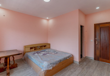 6 Bedroom Link House For Rent - Russey Keo, Phnom Penh thumbnail