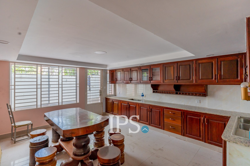 6 Bedroom Link House For Rent - Russey Keo, Phnom Penh