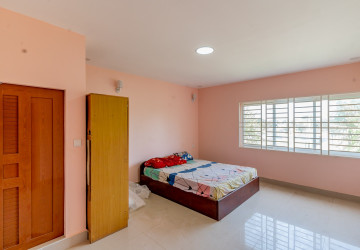 6 Bedroom Link House For Rent - Russey Keo, Phnom Penh thumbnail