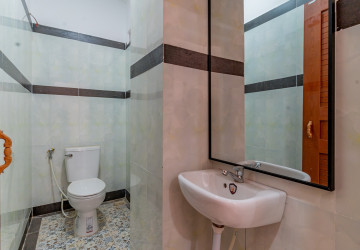 6 Bedroom Link House For Rent - Russey Keo, Phnom Penh thumbnail