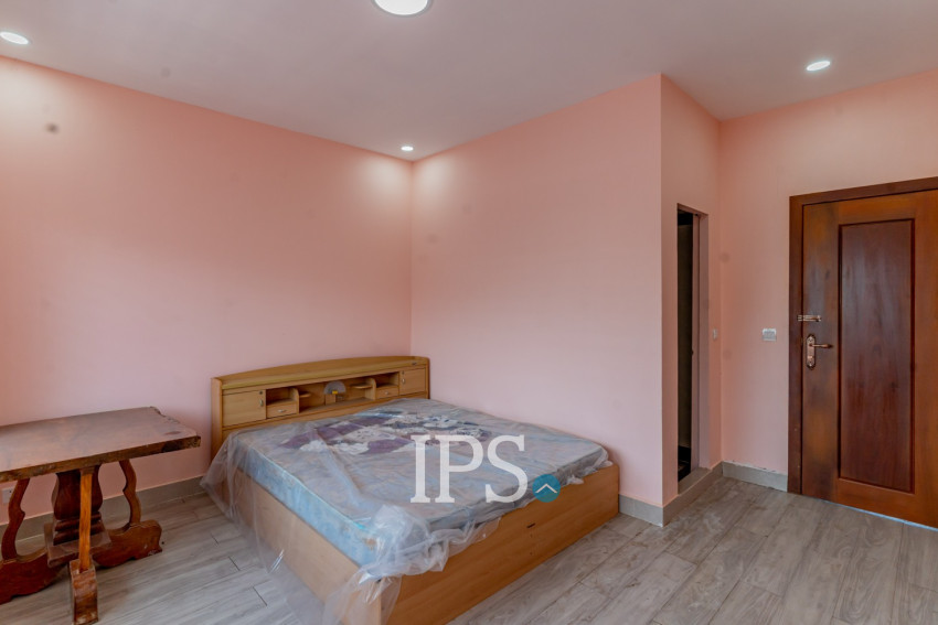 6 Bedroom Link House For Rent - Russey Keo, Phnom Penh