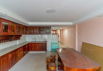 6 Bedroom Link House For Rent - Russey Keo, Phnom Penh thumbnail