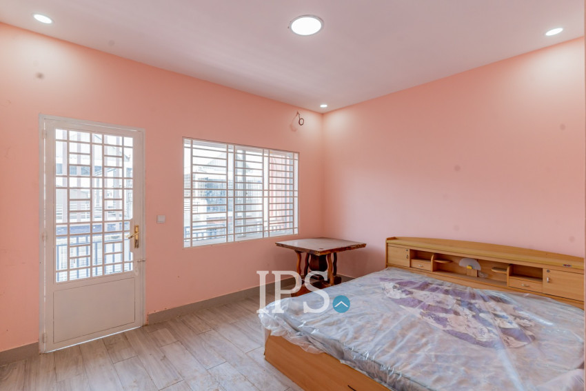 6 Bedroom Link House For Rent - Russey Keo, Phnom Penh