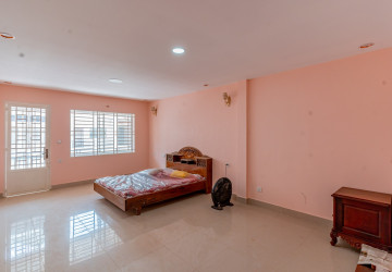 6 Bedroom Link House For Rent - Russey Keo, Phnom Penh thumbnail