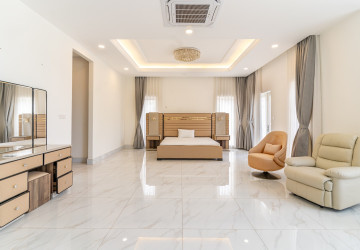 11 Bedroom King Villa For Rent -  Borey Peng Huoth The Star Diamond, Chak Angre Kraom, Phnom Penh thumbnail