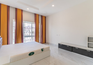 11 Bedroom King Villa For Rent -  Borey Peng Huoth The Star Diamond, Chak Angre Kraom, Phnom Penh thumbnail