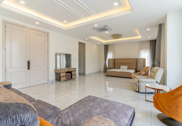 11 Bedroom King Villa For Rent -  Borey Peng Huoth The Star Diamond, Chak Angre Kraom, Phnom Penh thumbnail