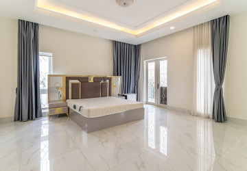 11 Bedroom King Villa For Rent -  Borey Peng Huoth The Star Diamond, Chak Angre Kraom, Phnom Penh thumbnail