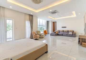 11 Bedroom King Villa For Rent -  Borey Peng Huoth The Star Diamond, Chak Angre Kraom, Phnom Penh thumbnail