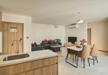 1 Bedroom Serviced Apartment For Rent - BKK1, Phnom Penh thumbnail