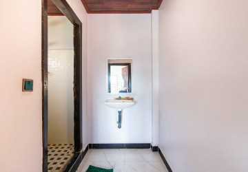 3 Bedroom House For Rent - Sangkat Siem Reap, Siem Reap thumbnail