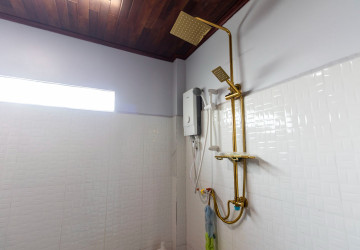 3 Bedroom House For Rent - Sangkat Siem Reap, Siem Reap thumbnail