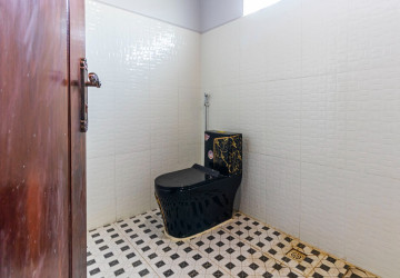 3 Bedroom House For Rent - Sangkat Siem Reap, Siem Reap thumbnail