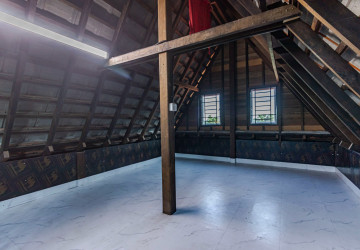 3 Bedroom House For Rent - Sangkat Siem Reap, Siem Reap thumbnail