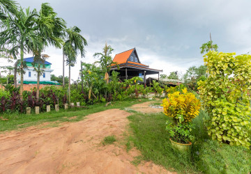 3 Bedroom House For Rent - Sangkat Siem Reap, Siem Reap thumbnail