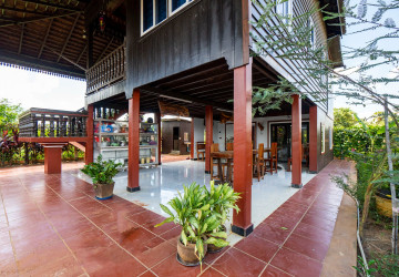 3 Bedroom House For Rent - Sangkat Siem Reap, Siem Reap thumbnail