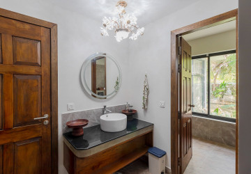 1 Bedroom Compound Villa For Rent - Sangkat Siem Reap, Siem Reap thumbnail