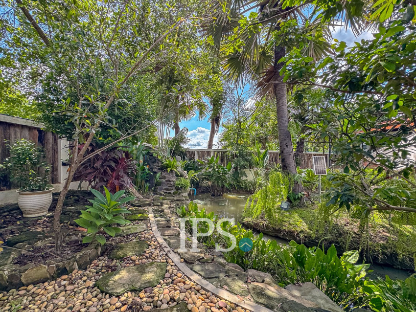 1 Bedroom Compound Villa For Rent - Sangkat Siem Reap, Siem Reap