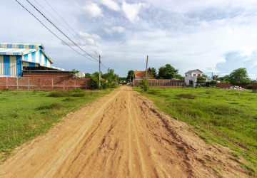 198 Sqm Land For Sale - Kandaek, Prasat Bakong, Siem Reap thumbnail