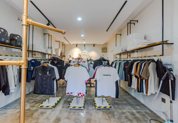 6 Bedroom Shophouse For Sale -  Svay Dangkum, Siem Reap thumbnail