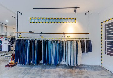 6 Bedroom Shophouse For Sale -  Svay Dangkum, Siem Reap thumbnail