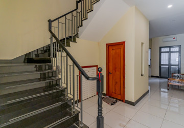 5 Bedroom Shophouse For Rent - Phnom Penh Park 6A, Chroy Changvar, Phnom Penh thumbnail