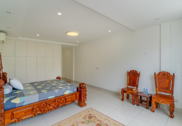 5 Bedroom Shophouse For Rent - Phnom Penh Park 6A, Chroy Changvar, Phnom Penh thumbnail