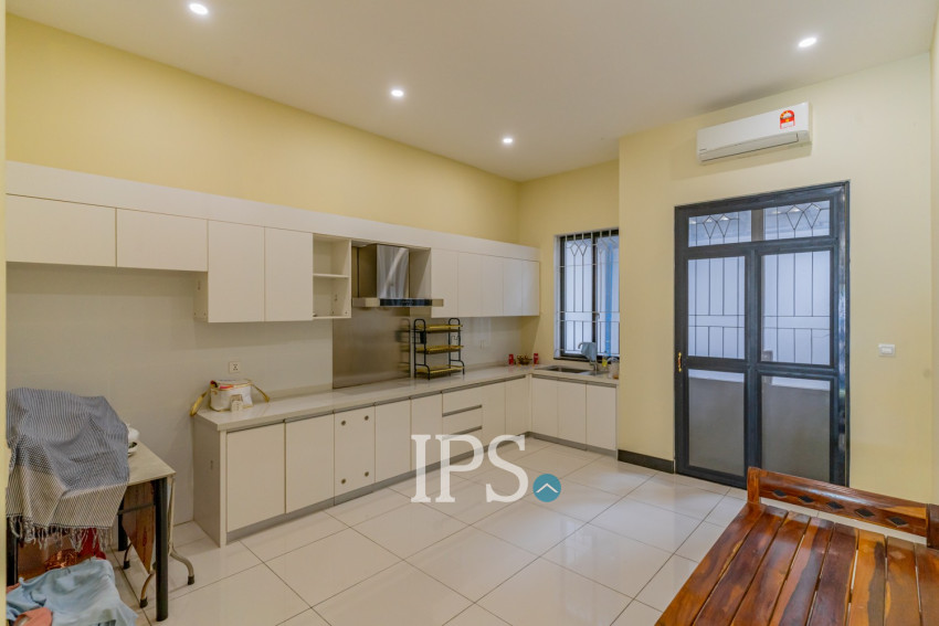 5 Bedroom Shophouse For Rent - Phnom Penh Park 6A, Chroy Changvar, Phnom Penh