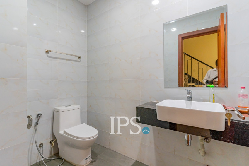 5 Bedroom Shophouse For Rent - Phnom Penh Park 6A, Chroy Changvar, Phnom Penh