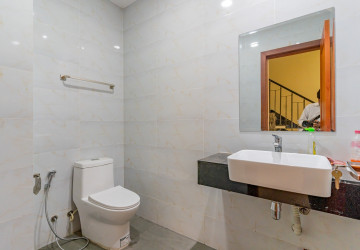 5 Bedroom Shophouse For Rent - Phnom Penh Park 6A, Chroy Changvar, Phnom Penh thumbnail