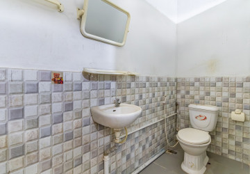 168 Sqm Retail Space For Rent - BKK3, Phnom Penh thumbnail