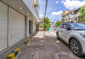 168 Sqm Retail Space For Rent - BKK3, Phnom Penh thumbnail