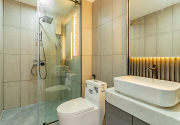 1 Bedroom Condo For Rent - The Pinnacle, Tonle Bassac, Phnom Penh thumbnail
