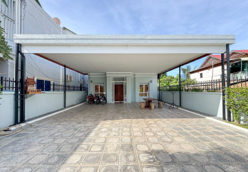 2 Bedroom House For Rent - Sala Kamreuk, Siem Reap thumbnail